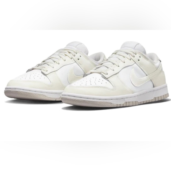 Women Nike Dunk Low (color Coconut) - Picture 1 of 9